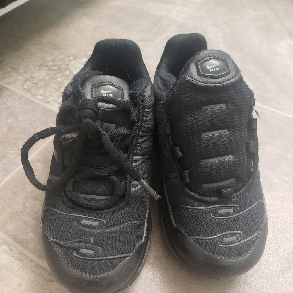 Boys sneakers